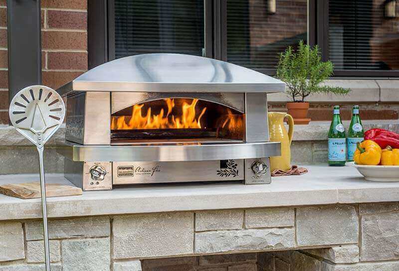 A Gas-fired Pizza Oven that Delivers High Heat | Press | Kalamazoo Outdoor Gourmet