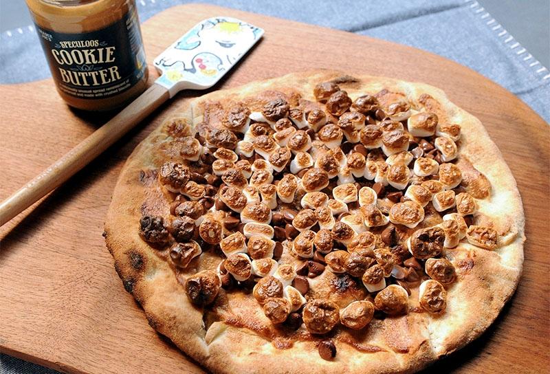 S’mores Dessert Pizza