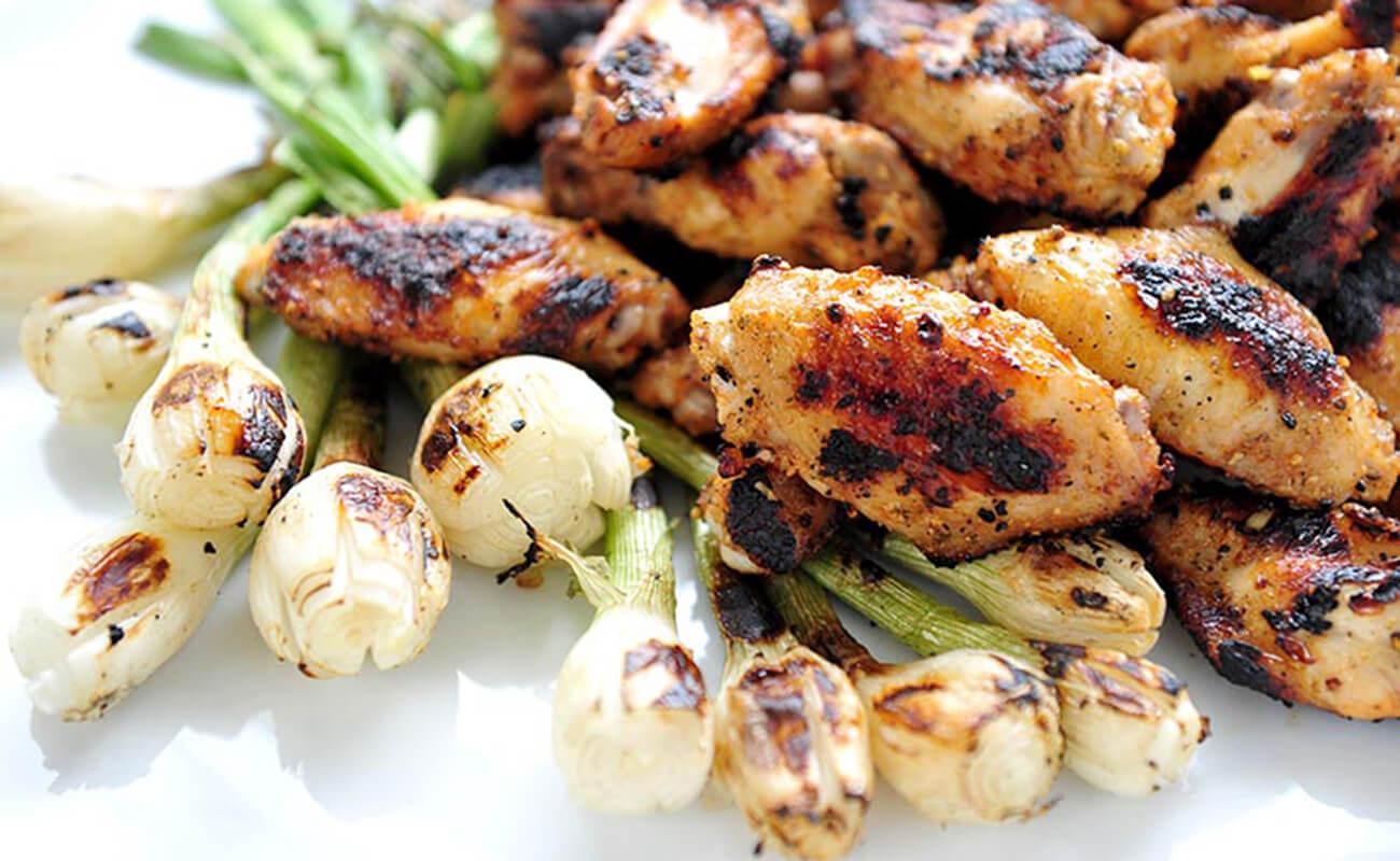 Garlicky Grilled Chicken Wings