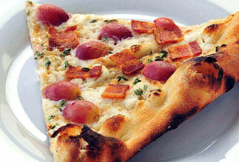 Image of Grape and Ricotta Pizza with Thyme, Bacon and Honey